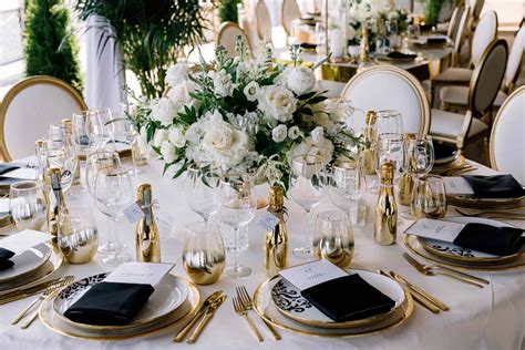 N.Y.C. Wedding Planner Shares Her Top 7 Money-Saving Tips for 2024