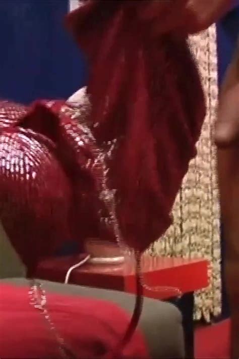 Zamaskowana milf jedzie potwora kutas amatorskie spuści wewnątrz jej owłosionej cipki xHamster