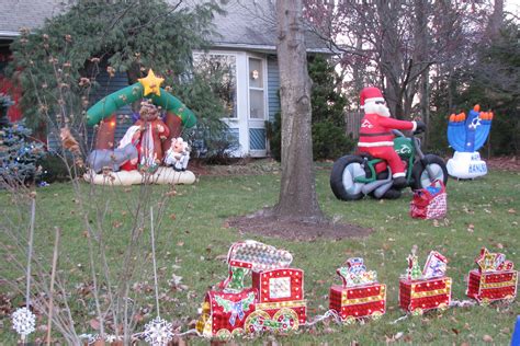 tacky lawn ornaments - Google Images | Yuletide, Tacky, Lawn ornaments