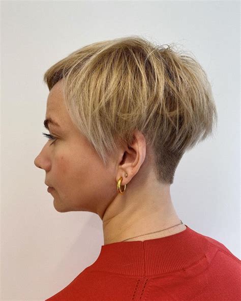 The Best Bowl Cut Hairstyle Ideas For 2023 HairstyleOnPoint