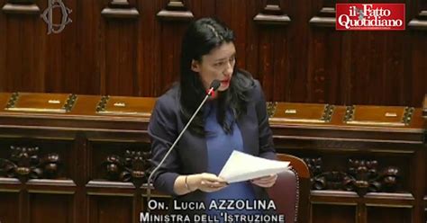 Coronavirus la ministra Azzolina in Aula Attività didattica