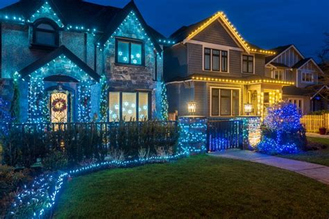 Illuminating the Holidays: LED vs. Incandescent Lights for Outdoor ...