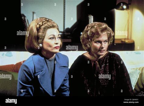 FAYE DUNAWAY, DIANA SCARWID, MOMMIE DEAREST, 1981 Stock Photo - Alamy