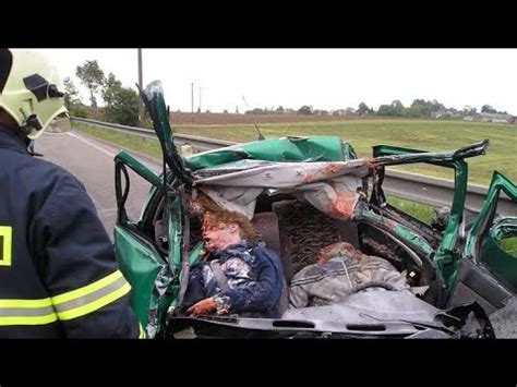 CAR CRASH COMPILATION TOTAL IDIOTS AT WORK 23 Bad Driving Fails