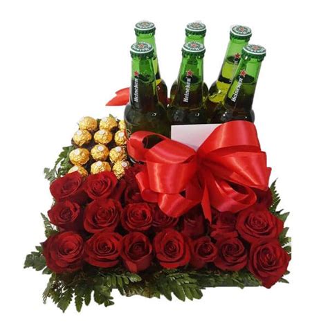 Caja Con Rosas Cervezas Y Chocolates Arreglo Floral Acento Floral