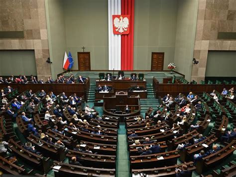 Dziś w samo południe rozpocznie się pierwsze posiedzenie Sejmu X kadencji