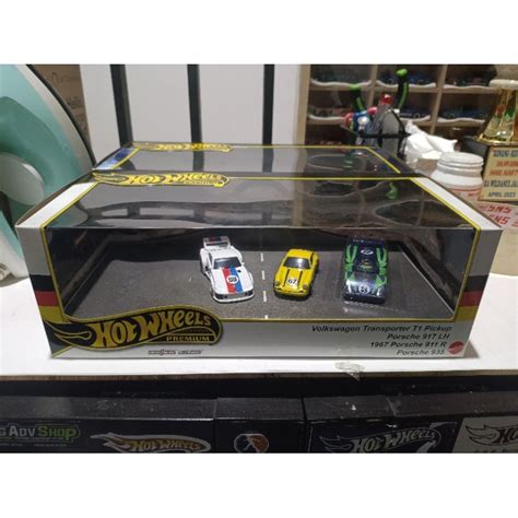 Jual Hot Wheels Porsche Diorama Team Transport 935 911 917 Shopee Indonesia