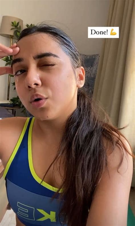 Pin By Mostlysane On Prajakta Koli Mostlysane Beautiful Women Blonde Beautiful Girls Body