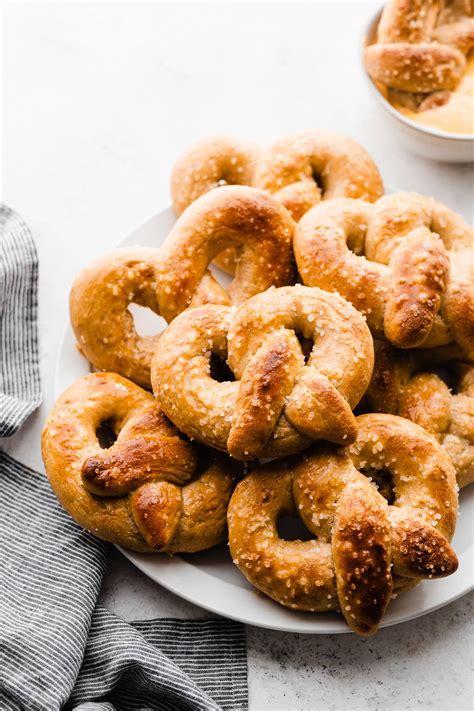 Soft Pretzel Recipe {easy No Boil Soft Pretzels }