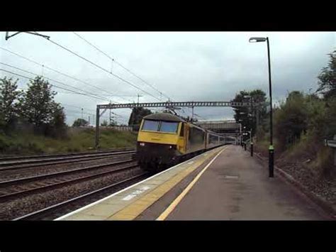 Freightliner 90049 Slowly Passes Lichfield Trent Valley 06 07 2019