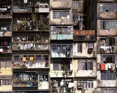 20 Interesting Photos from Kowloon Walled City | KickassFacts