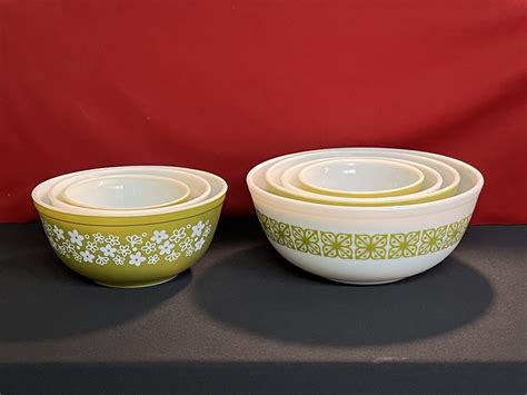 Lot Two Vintage Pyrex Nesting Bowl Sets Van Metre Auction