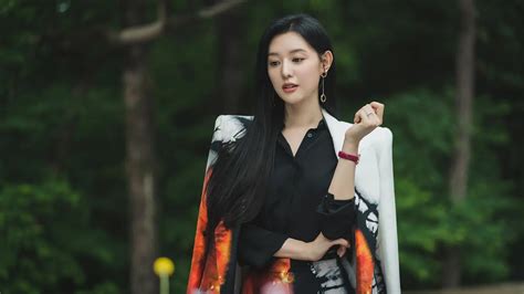 Kim Ji Won Ungkap Bedanya Jadi Chaebol Di Drakor The Heirs Dan Queen Of