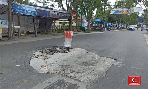 Akibat Galian IPAL Jalan Ahmad Dahlan Dan Balam Ujung Ambruk