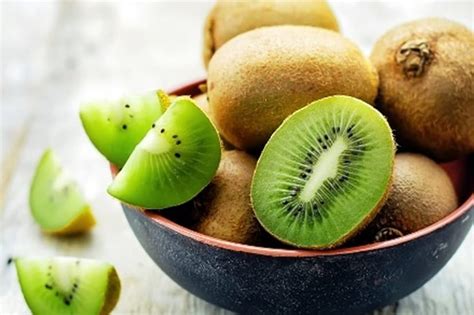 5 Beauty Benefits of Kiwi Fruit - Dish for Diet