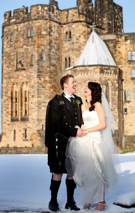 Alnwick Castle wedding photographs - weddingphotojournalist.co.uk/blog