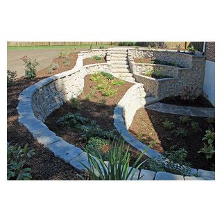 Stockbridge Retaining Wall And Plantings Klassisch Garten