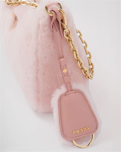 Arriba 33 Imagen Pink Shearling Prada Bag Abzlocalmx