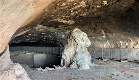 Wonderwerk Cave S Kuruman 45km