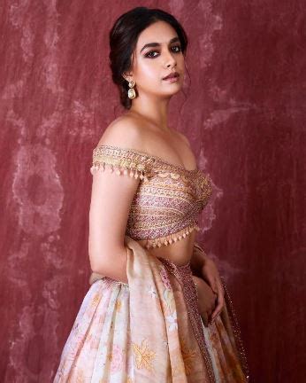 South Actress Keerthy Suresh Hot And Cute Pics In Lehnga