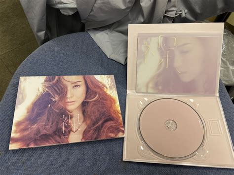 鄭秀文CD 裸 Nude 興趣及遊戲 音樂樂器 配件 音樂與媒體 CD 及 DVD Carousell