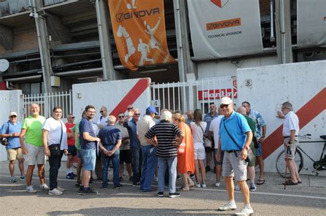 Calcio Serie C Mantova Gi Staccati Abbonamenti Tifosi In Coda