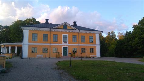 Brinkhall Manor in Turku Archipelago, Southwest Finland (built in 1793) [Building] : r/architecture