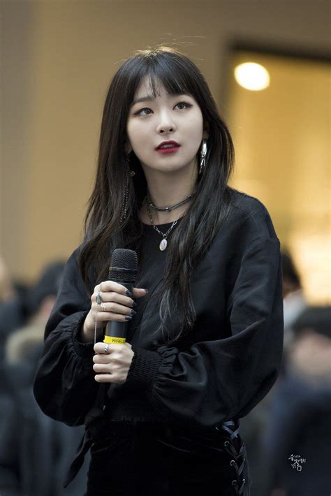 Seulgi Kpop Girl Groups Korean Girl Groups Kpop Girls Red Velvet