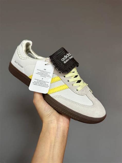Демисезонные серые кроссовки кеды adidas samba x wales bonner yellow ...