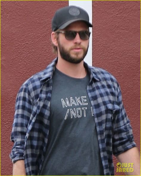 Liam Hemsworth Rocks Make Love Not War T Shirt For Brentwood Shopping