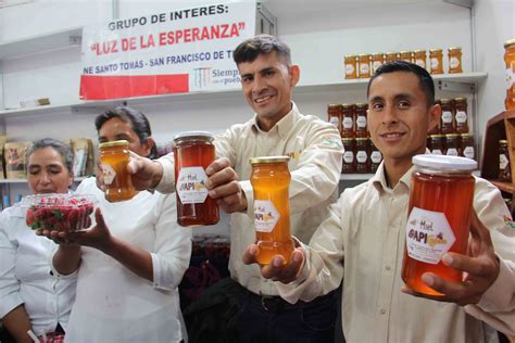 Variedad de productos agroecológicos en la Expoferia Nacional de