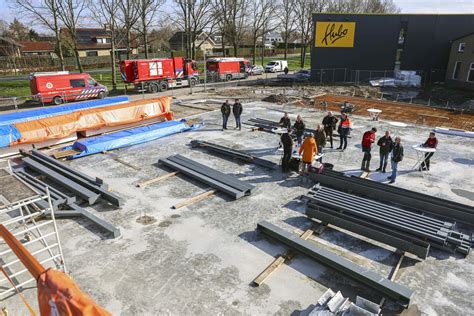 Feest Op De Nieuwe Brandweerkazerne Op Urk Hoogste Punt Is Bereikt En