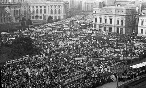 REVOLUŢIE 30 Evenimentele din 21 22 decembrie 1989 de la Bucureşti şi