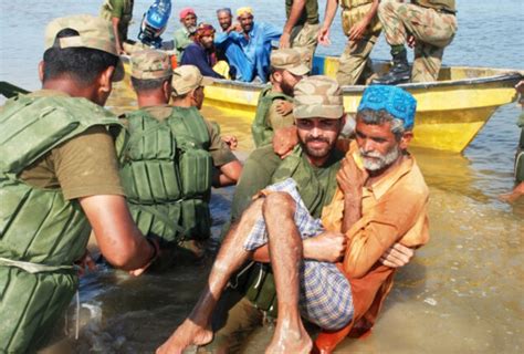 Pak Army Continues Relief Operation In Sindh With Full Zeal