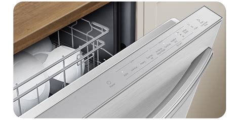 Fingerprint Resistant 53 Dba Dishwasher With Height Adjustable Rack In