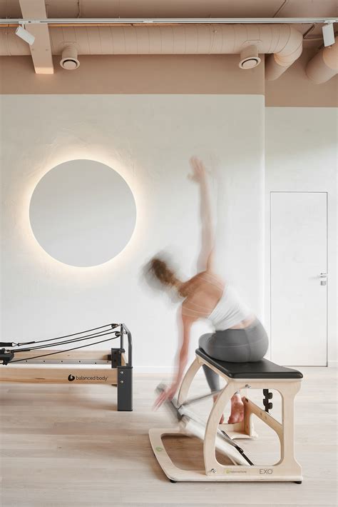 Yoga studio METOD :: Behance