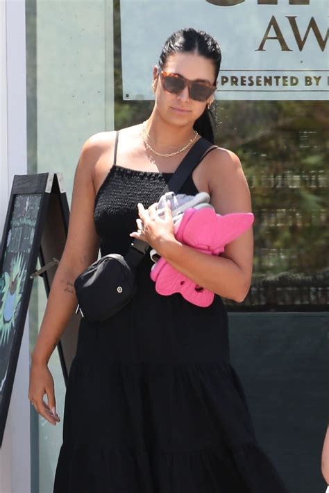 APRIL LOVE GEARY at Her Local Nail Salon in Malibu 06/19/2023 – HawtCelebs