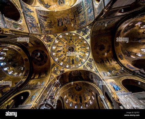 Basilica di san marco interior hi-res stock photography and images - Alamy