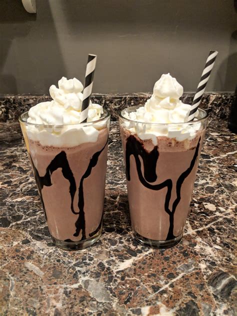 [homemade] Chocolate Milkshakes R Food