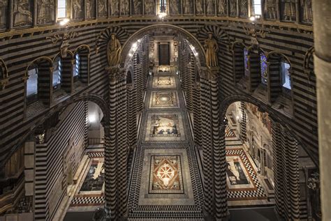 COME in CIELOCOSÌ in TERRA Scopertura del Pavimento del Duomo di Siena