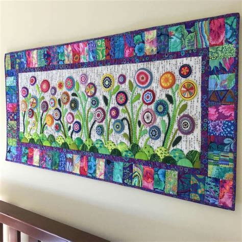 Pin By Linette Seay On Quilts In 2024 Flower Quilts Colorful Quilts