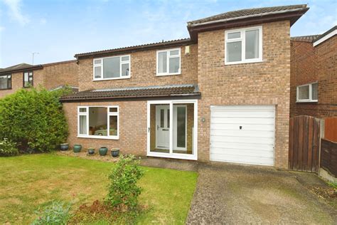 4 bedroom detached house for sale in Turnberry Close, Heighington