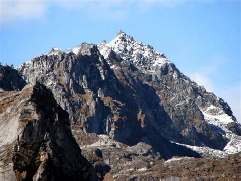 Peak View at Sela Pass, Tawang | Veethi