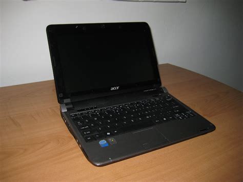 Acer Aspire One Netbook Hard Drive RAM Upgrade Guide 001