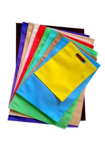 Plain D Cut Non Woven Bags Capacity 2 10 Kg At Rs 3 Piece In Surat