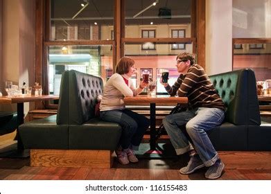 People Drinking Beer Pub Stock Photo 116155483 | Shutterstock