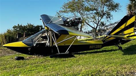 Small plane runs off runway at Clearwater Airpark | FOX 13 Tampa Bay