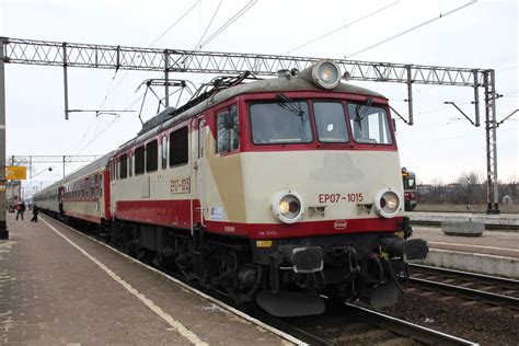 PKP IC EP07 1015 Rawicz Station 25 03 2011 Szogun000 Flickr