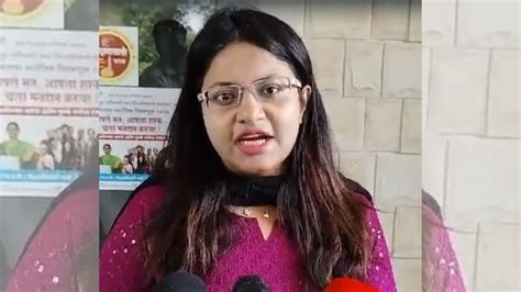 Big Revelation In Trainee Ias Case 3 Attempts By Puja Khedkar To Get Disability Certificate