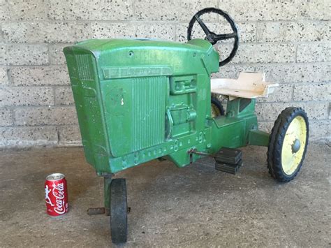 Vintage ERTL Metal John Deere 20 Pedal Tractor Model D 63 Made In USA